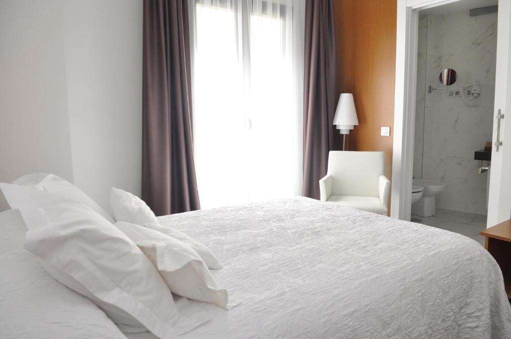 Toral Hotel 레온 객실 사진